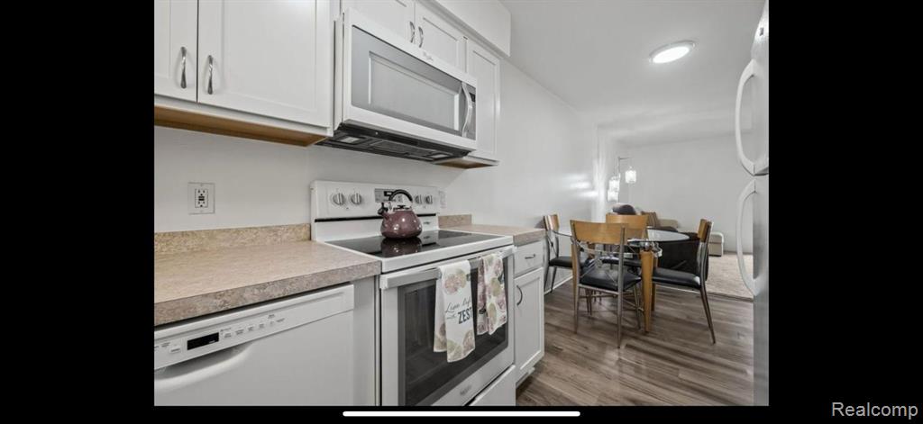 23414 Middlebelt Road, Farmington Hills, MI 48336 — Photo 3