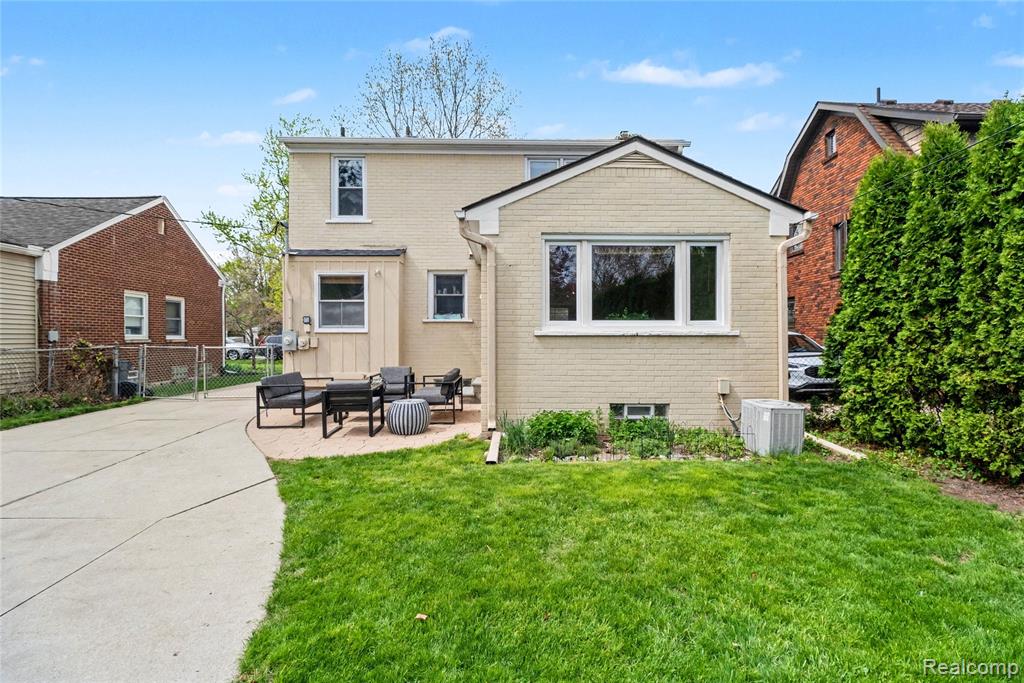 32240 Auburn Drive, Beverly Hills, MI 48025 — Photo 19
