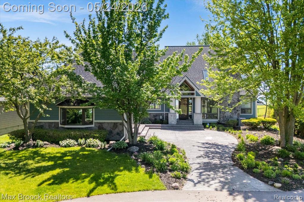 32630 JEFFERSON Avenue, Saint Clair Shores, MI 48082