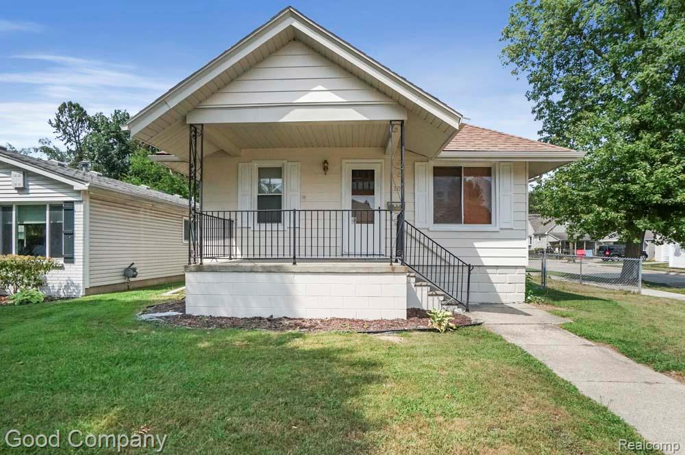 1102 S Wilson Avenue, Royal Oak, MI 48067