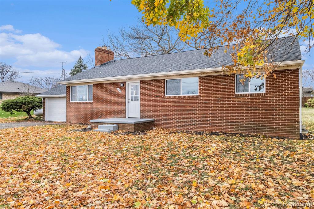 7033 BEECHER Road, Flint, MI 48532 — Photo 5