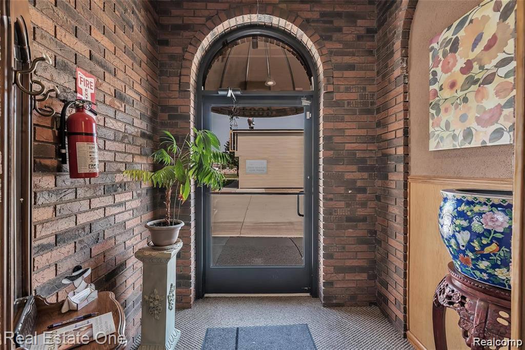 4601 Allen Road, Allen Park, MI 48101 — Photo 4