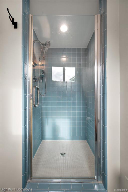 580 N Brys Drive, Grosse Pointe Woods, MI 48236 — Photo 17