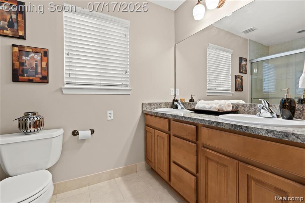610 W Oxhill Drive, White Lake, MI — Photo 26
