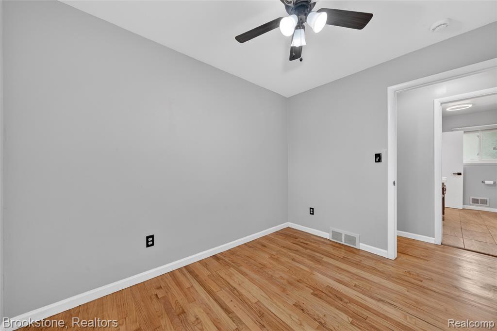 24915 Tallman Avenue, Warren, MI 48089 — Photo 18