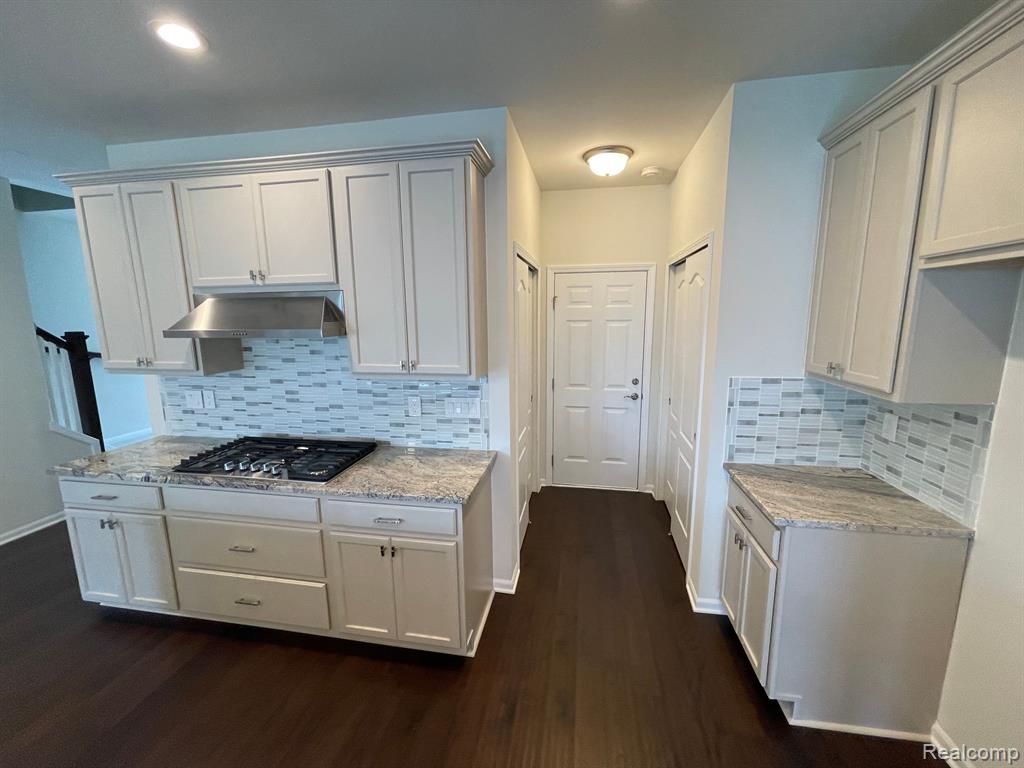 43545 PROSPECT, Novi, MI — Photo 8