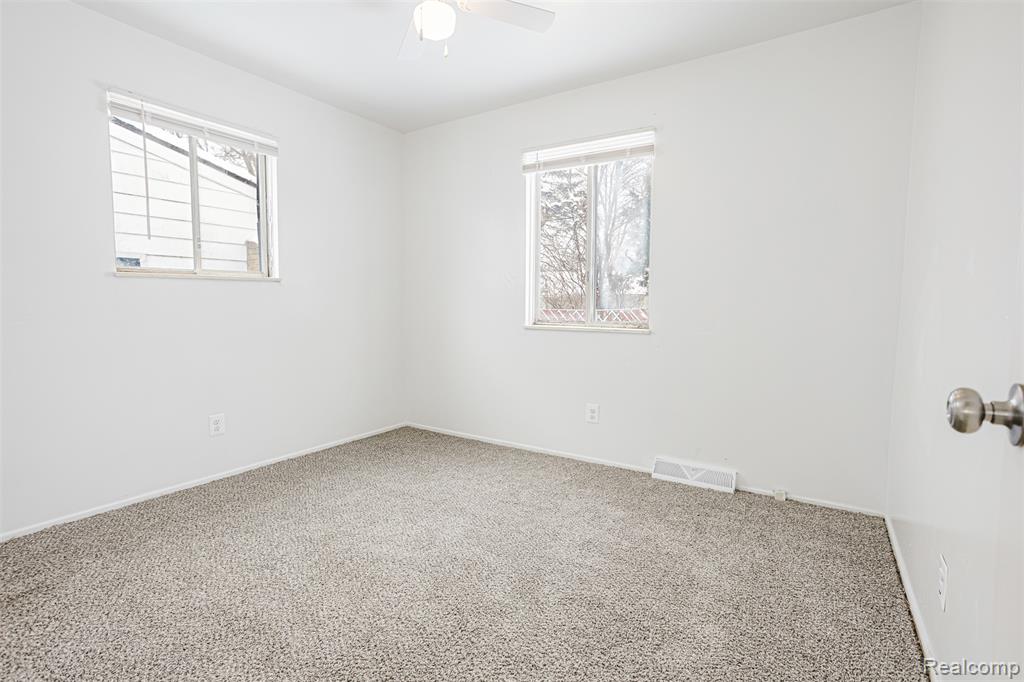 6627 Orange Lane, Flint, MI 48505 — Photo 37
