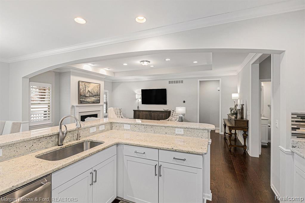 5516 Woodfall Road, Clarkston, MI 48348 — Photo 10