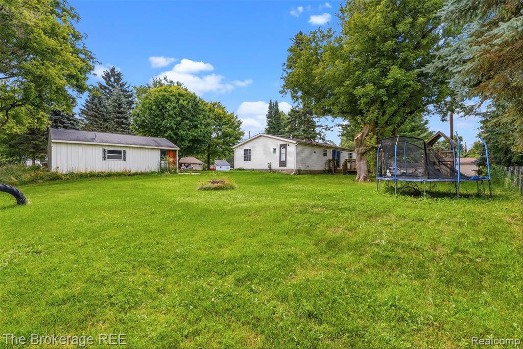 6829 West Street, North Branch, MI 48461 — Photo 6