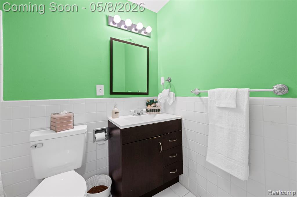 7396 Cornwall Court, West Bloomfield, MI — Photo 29