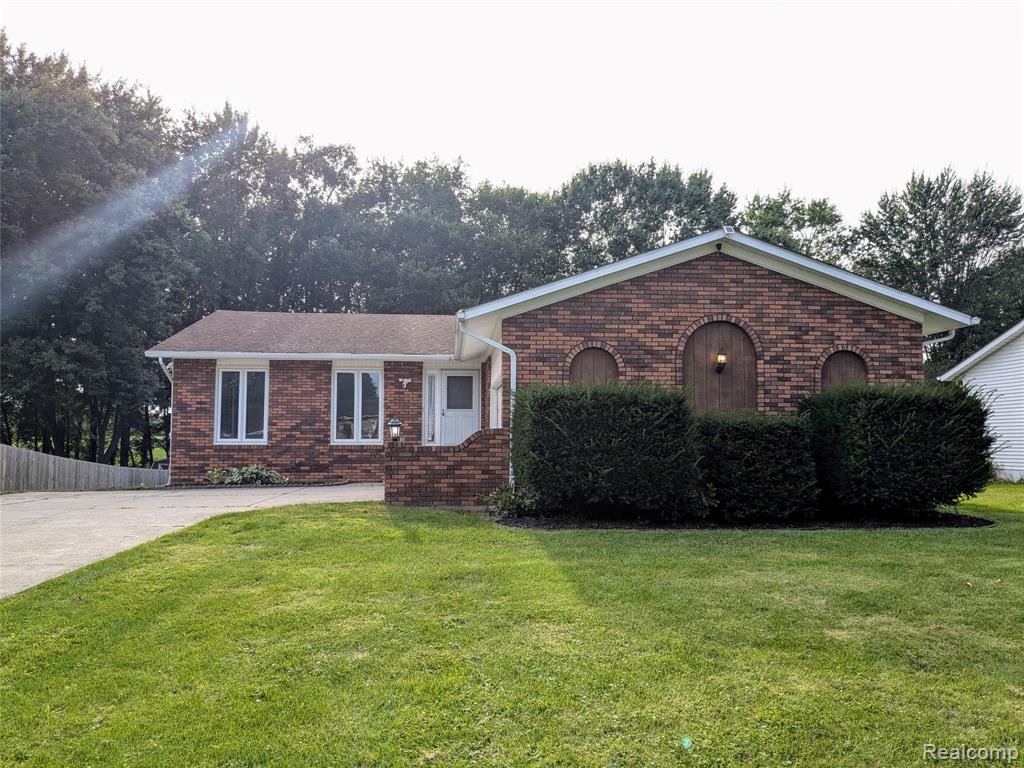 270 W Winds Drive, Almont, MI 48003 — front exterior