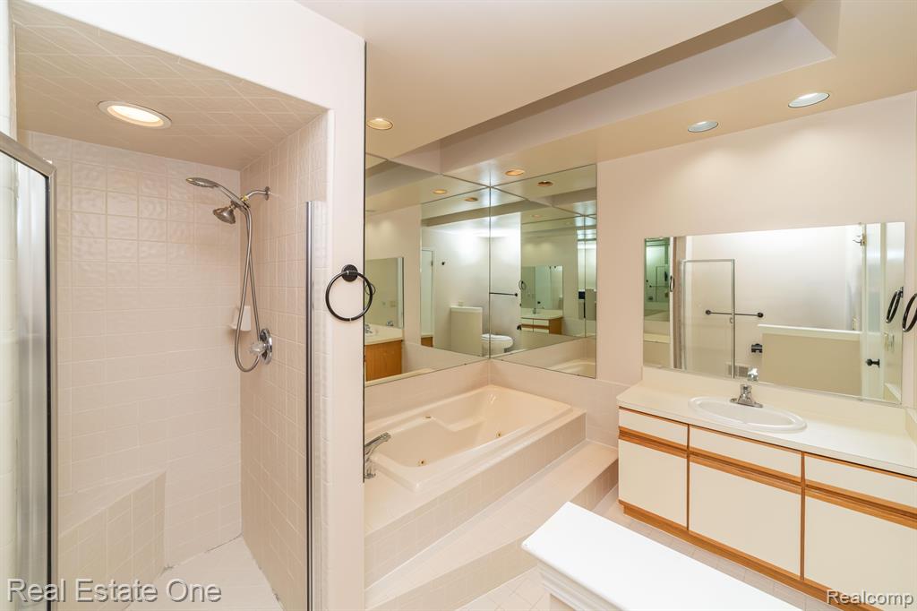 6250 POTOMAC Circle, West Bloomfield, MI — Photo 31