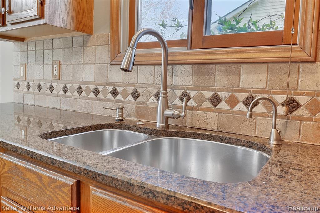 40051 Finley Drive, Canton, MI 48188 — Photo 15
