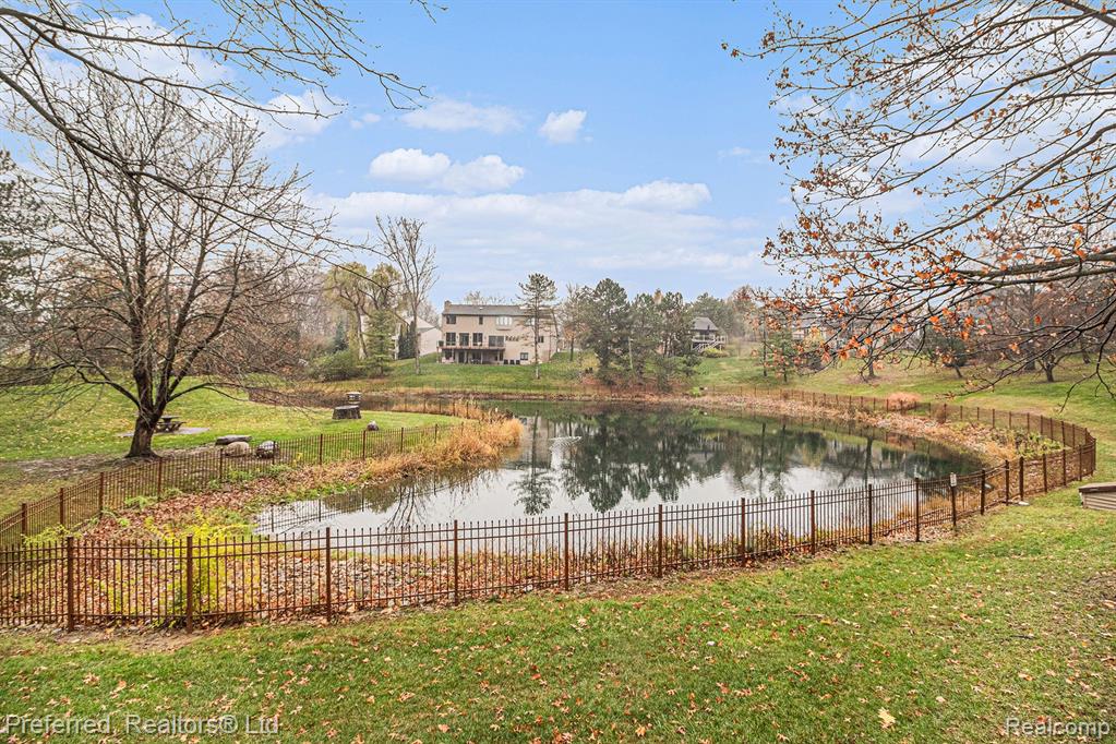 2125 NATURE COVE Court, 101, Ann Arbor, MI 48104 — Photo 26