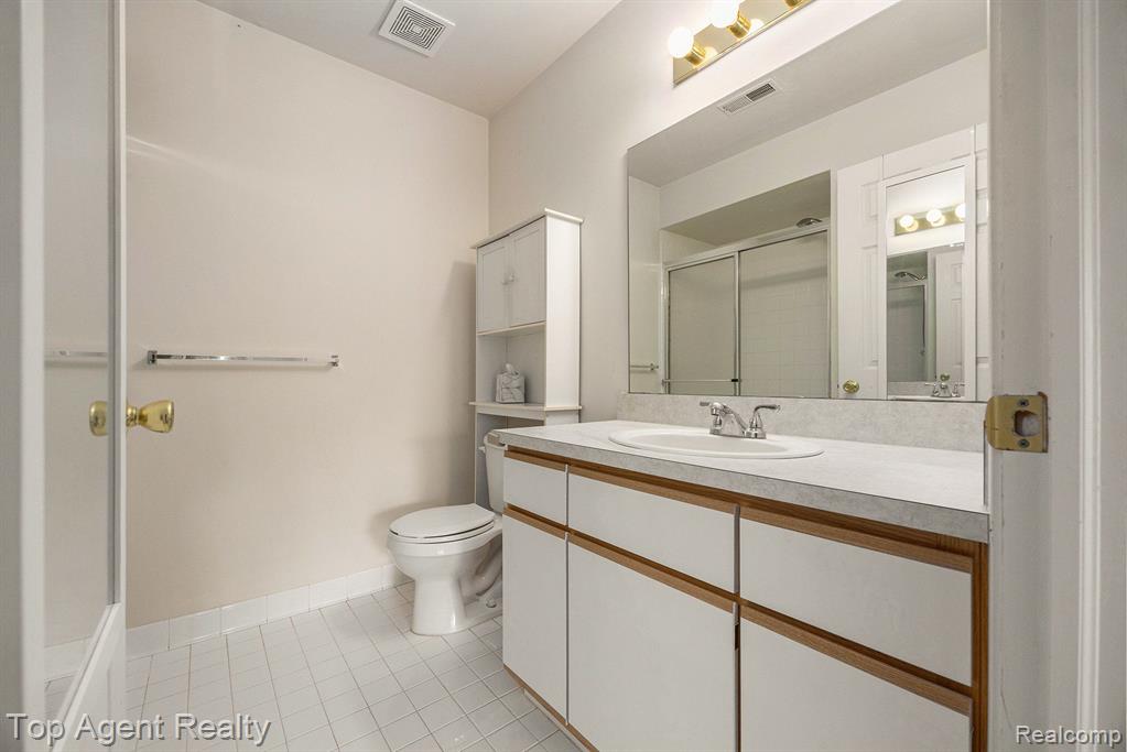 56284 TROON N, Shelby Twp, MI 48316 — Photo 15