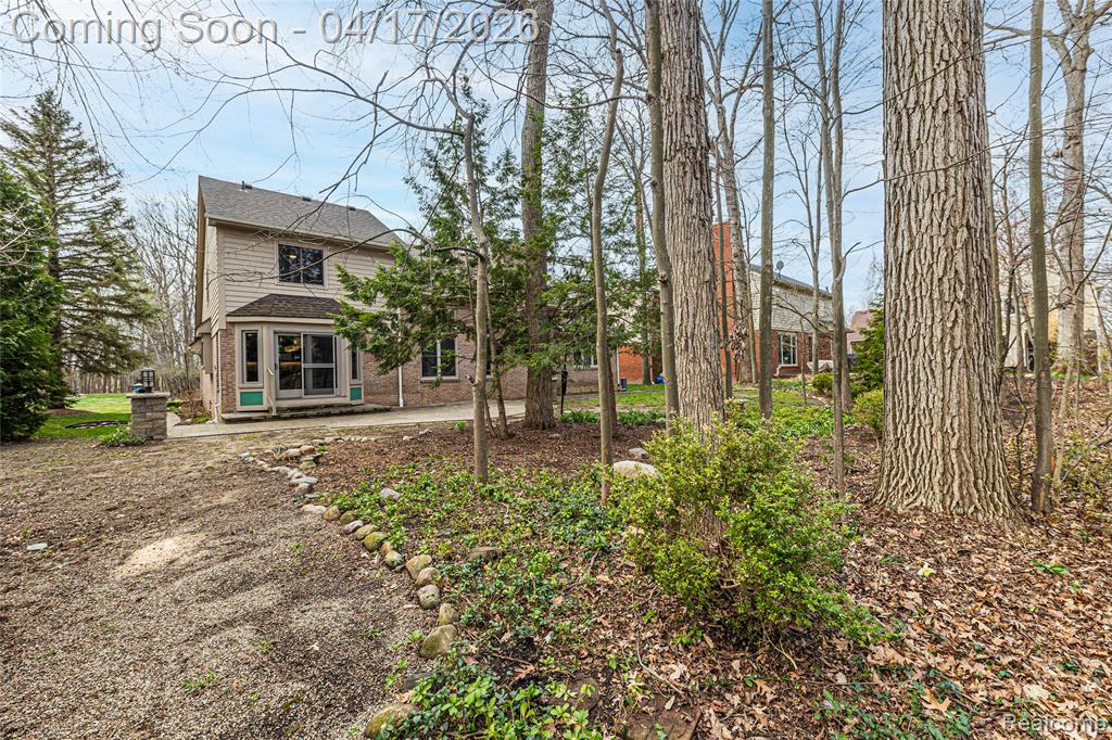 734 Lake Ridge Road, Rochester Hills, MI 48307 — Photo 44