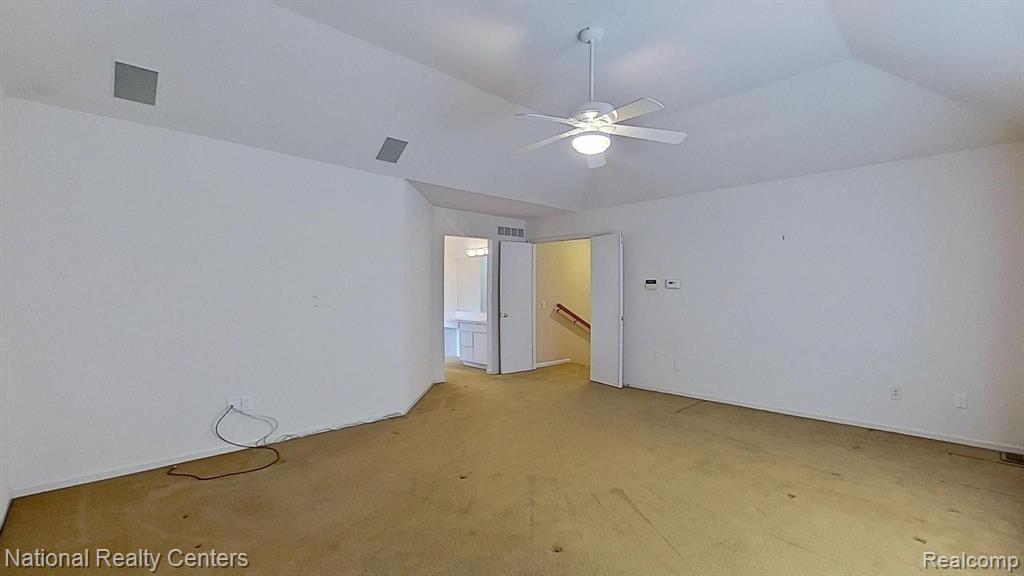 4392 STONEVIEW Drive, West Bloomfield, MI — Photo 52