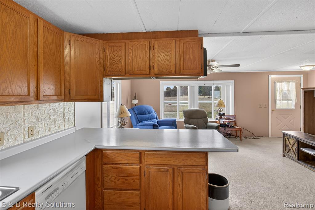 6946 Clifford Road, Marlette, MI 48453 — Photo 12