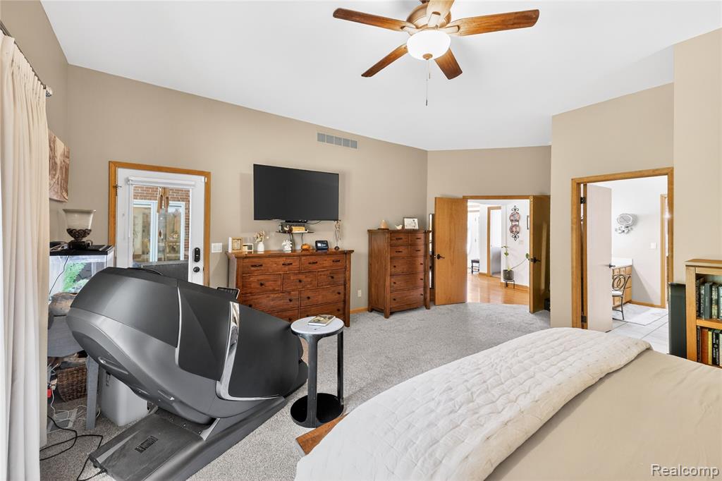 8454 Grays Drive, Grosse Ile, MI 48138 — Photo 23