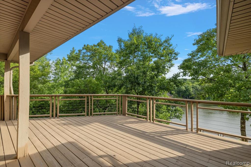 7291 Parkwood Drive, Fenton, MI 48430 — Photo 59