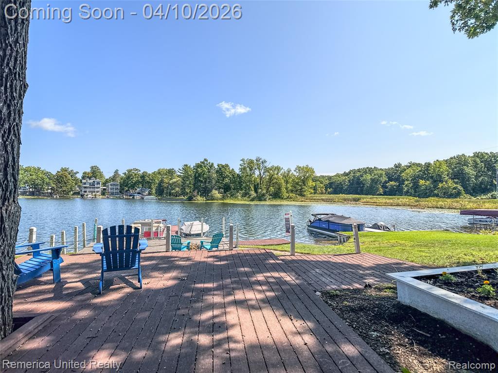16431 Oak Hill Drive, Fenton, MI 48430 — Photo 57