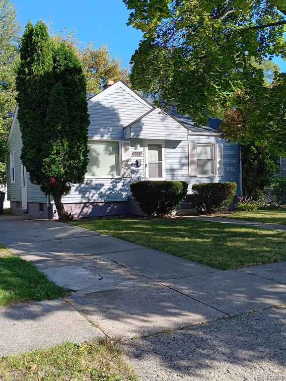 9250 PLAINVIEW, Detroit, MI 48228 — front exterior