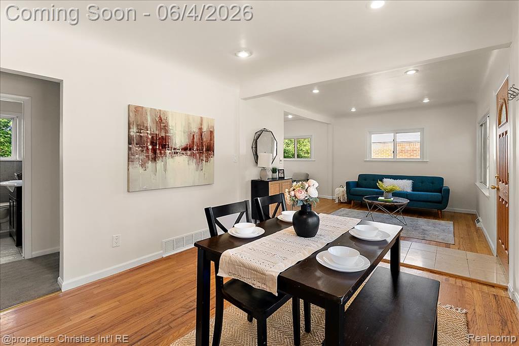 14201 Kingston Street, Oak Park, MI 48237 — Photo 12