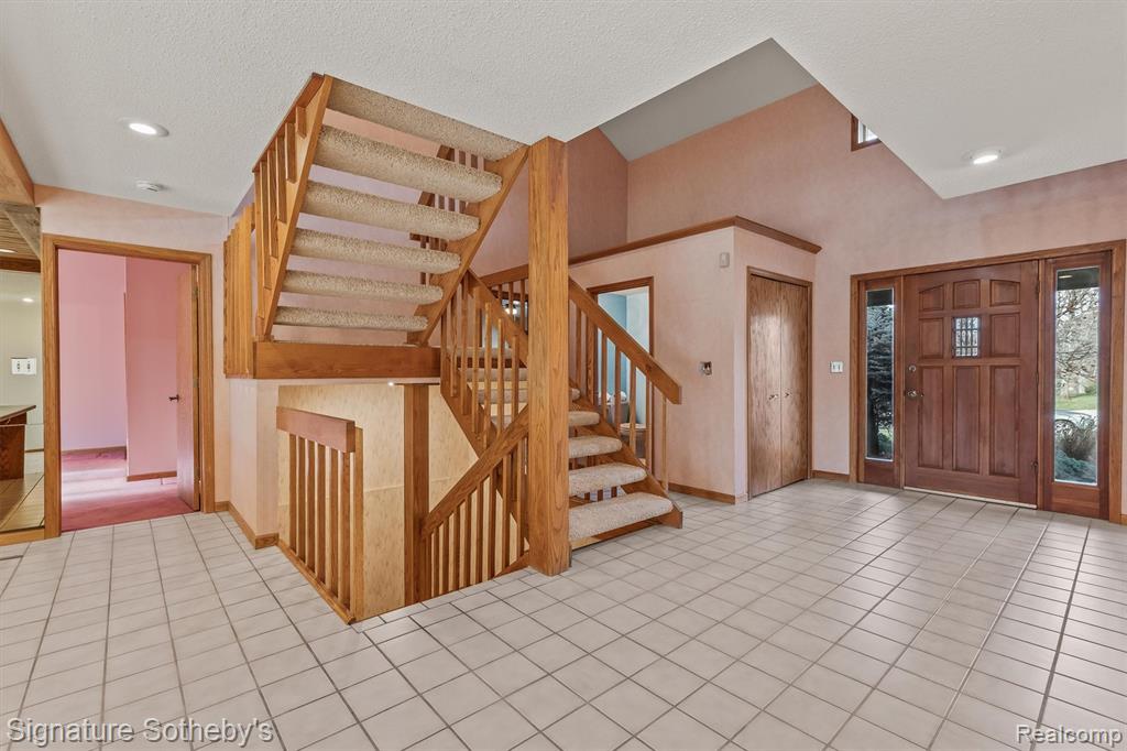 6571 Deer Ridge Drive, Clarkston, MI 48348 — Photo 4