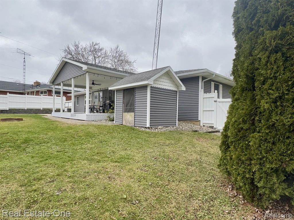 7075 YARMY Drive, Swartz Creek, MI 48473 — Photo 33