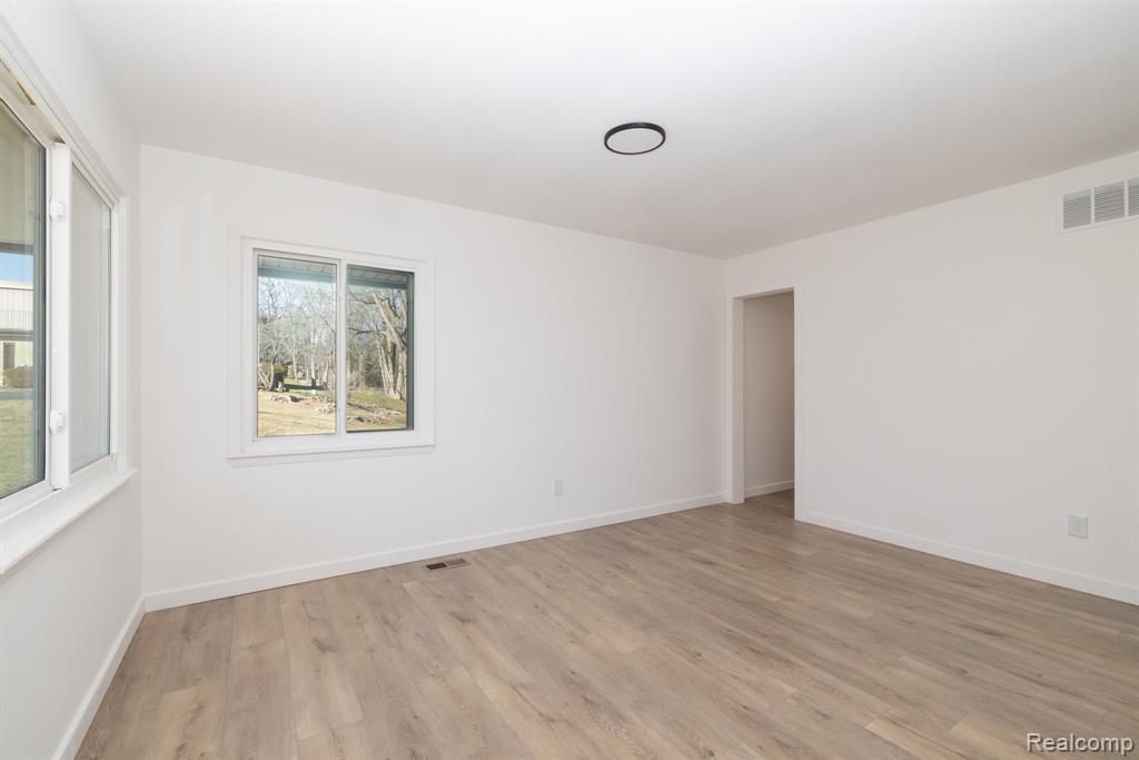 1661 Winthrop Road, Bloomfield Hills, MI 48302 — Photo 38