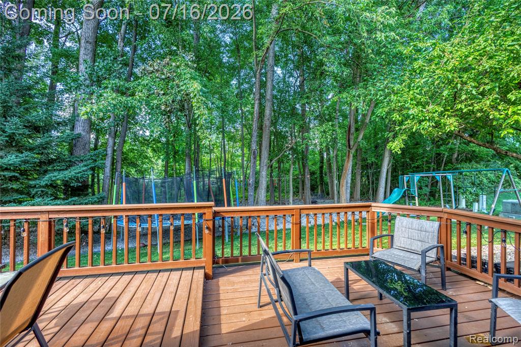 42790 Ledgeview Drive, Novi, MI 48377 — Photo 32