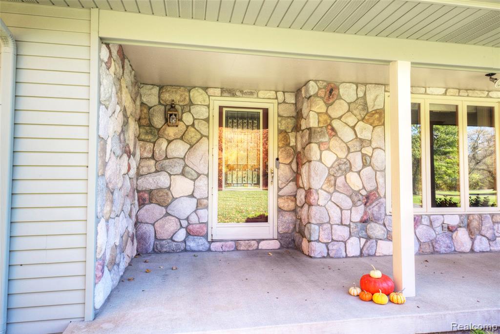 7603 Hamburg Road, Brighton, MI 48116 — Photo 4