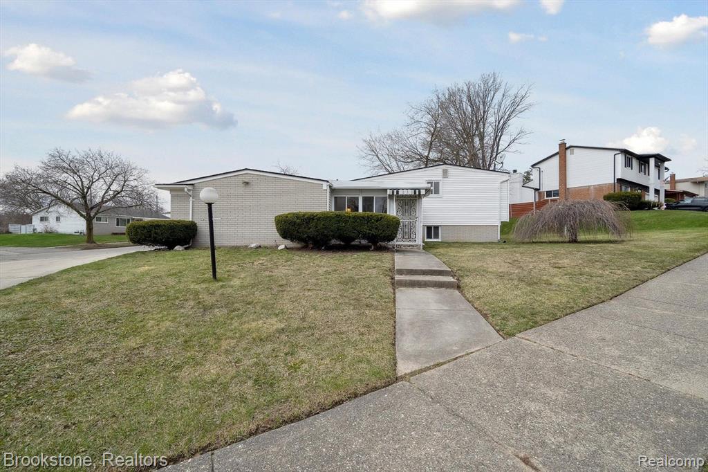 400 JOSLYN Avenue, Pontiac, MI 48342 — Photo 33