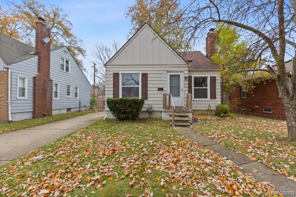 20301 KENOSHA Street, Harper Woods, MI 48225 — Photo 2