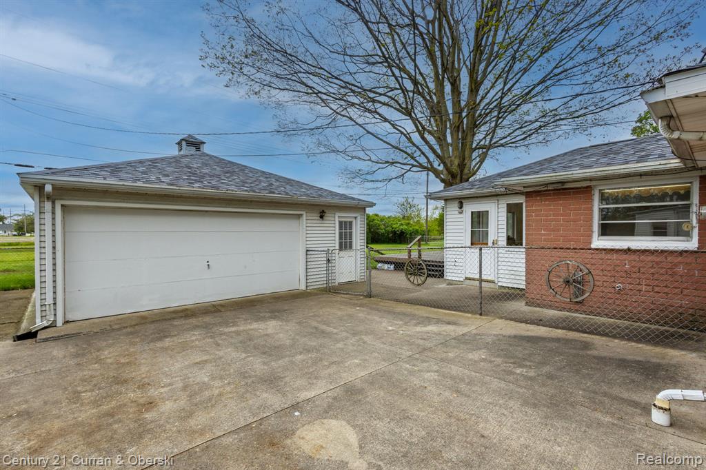 2548 Hearthside Drive, Ypsilanti, MI 48198 — Photo 21