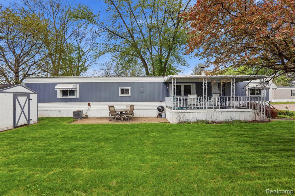 27 Ponderosa Trail, Belleville, MI 48111 — front exterior