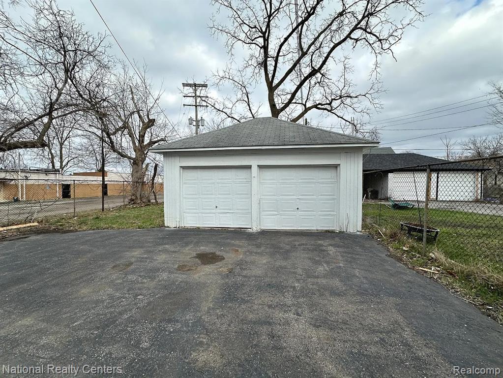 156 Mark Avenue, Pontiac, MI 48341 — Photo 2