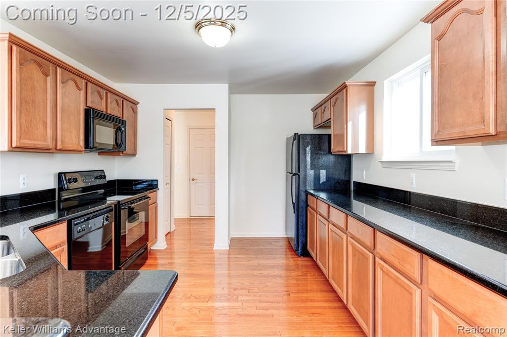 40827 Lenox Park Drive, Novi, MI 48377 — Photo 9