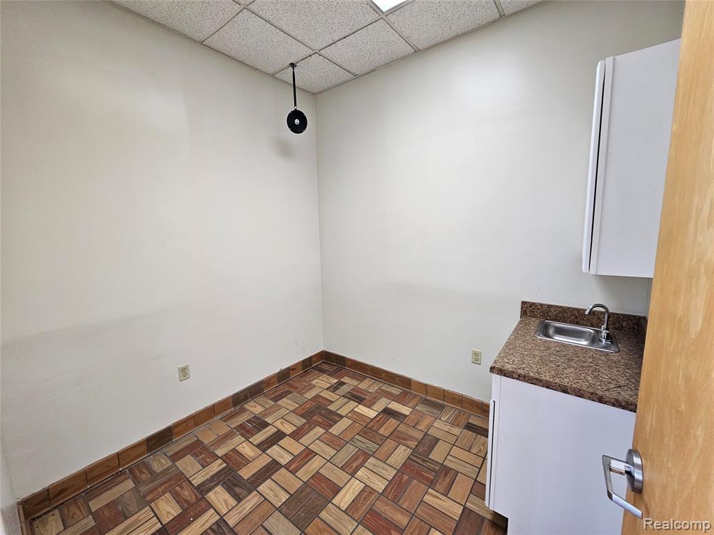 20500 GREENFIELD Road, Detroit, MI 48235 — Photo 10