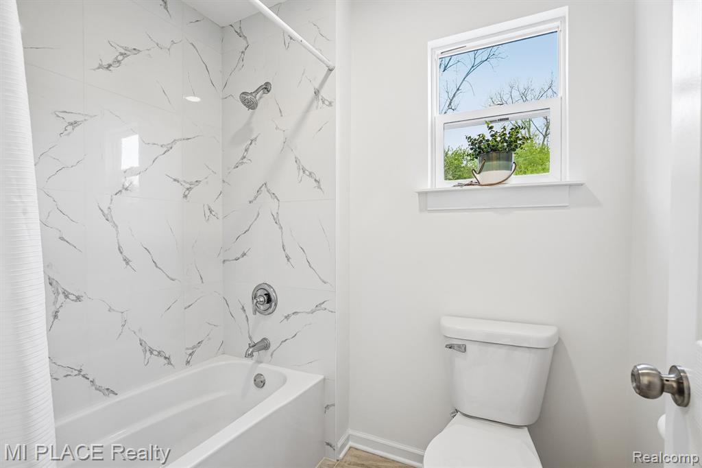 9755 Portage Trail, White Lake, MI — Photo 27