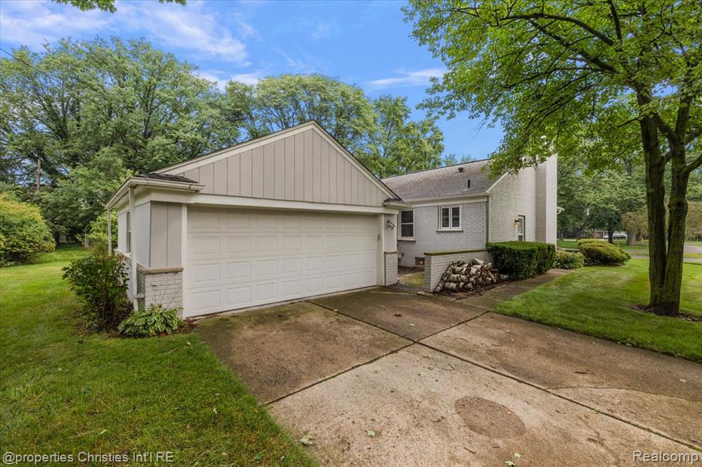 31711 Arlington Drive, Beverly Hills, MI 48025 — Photo 3
