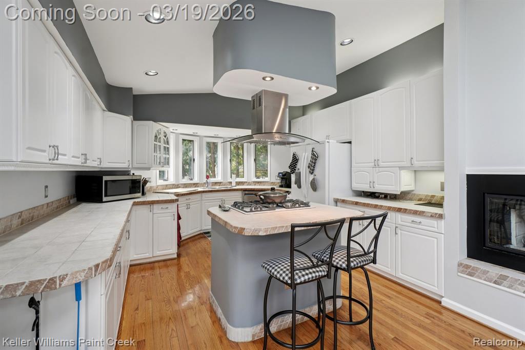 6530 Fredmoor Drive, Troy, MI 48098 — Photo 10