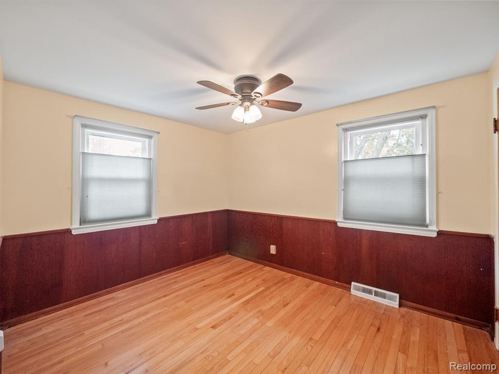7324 POWERS Court, Shelby Twp, MI 48317 — Photo 12