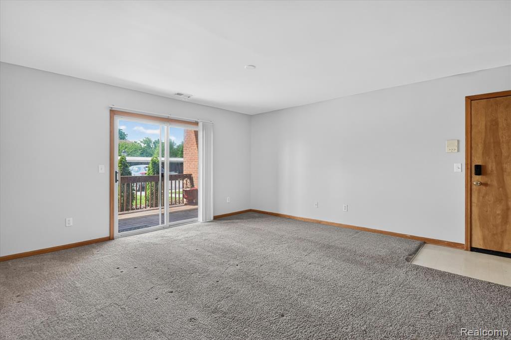 45720 Prairiegrass Court, Belleville, MI 48111 — Photo 9