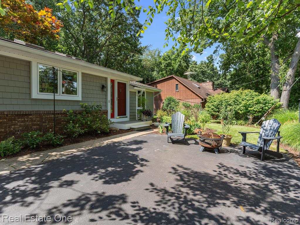 5026 GALLAGHER Boulevard, Whitmore Lake, MI 48189 — Photo 5