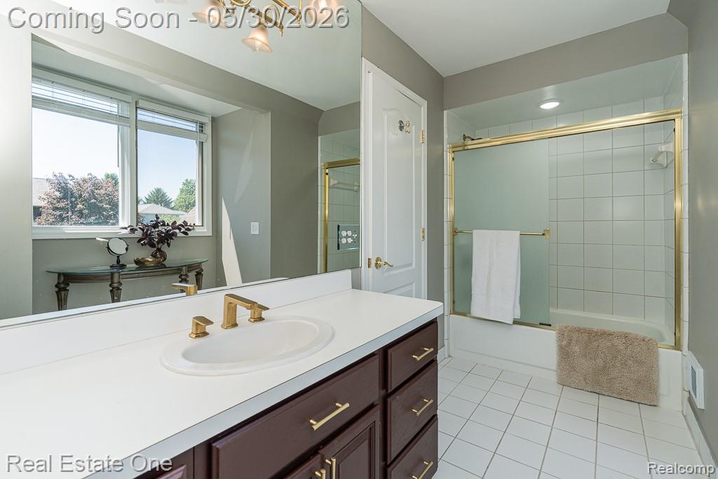 44105 Dunham Court, Clinton Twp, MI 48038 — Photo 24