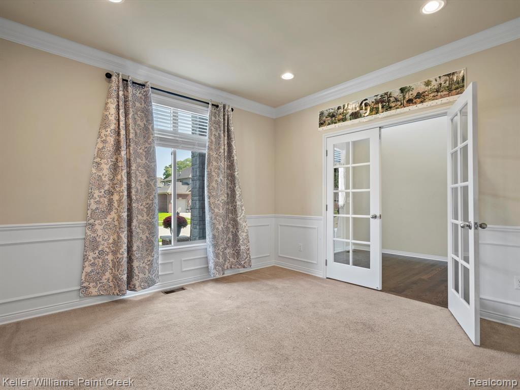 46267 Terrace Drive, Shelby Twp, MI 48317 — Photo 8