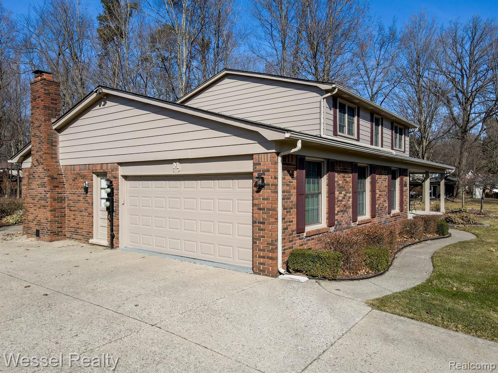 47829 BEN FRANKLIN Drive, Shelby Twp, MI 48315 — Photo 40