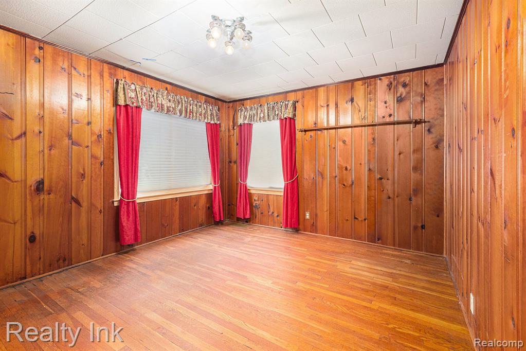 204 W LAFAYETTE Street, Milford, MI 48381 — Photo 7