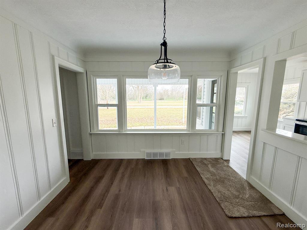 6076 Hugh Street, Burton, MI 48509 — Photo 6